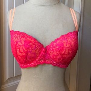 NWOT Victoria’s Secret pink push up bra lace